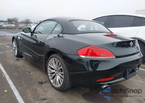 2013 BMW Z4 Sdrive35I z USA, uszkodzony, nr VIN WBALM7C53DE385383